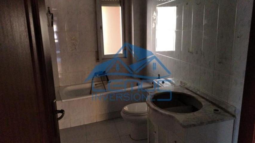 Piso en venta en Fabero, Calle Gil y Carrasco, 24420 photo 0