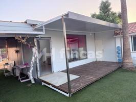 Bungalow en venta en Carmona, Andalucia photo 0