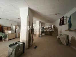 Local comercial en venta en Ontinyent, Santo domingo photo 0