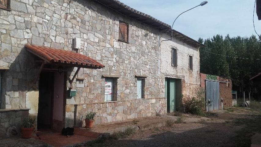 Casa en venta en Laguna de Negrillos, Laguna de negrillos photo 0