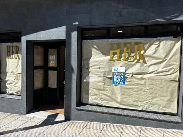 Local comercial en venta en Avilés, Centro photo 0