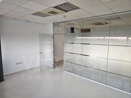 Oficina en venta en Bormujos photo 0