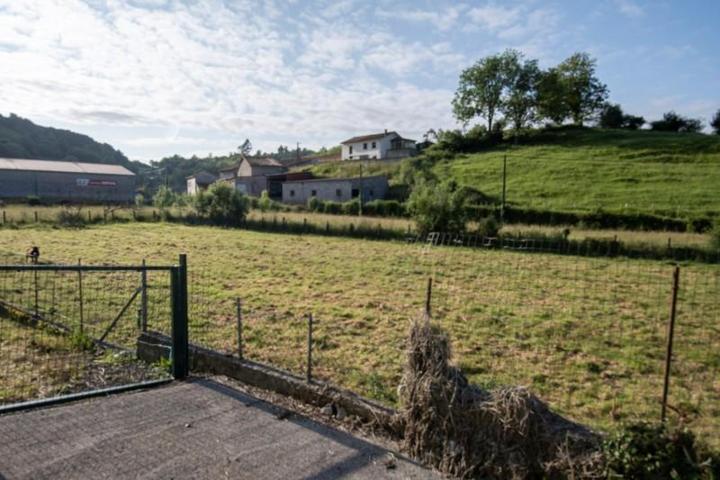 Terreno en venta en Sariego, Sariego photo 0