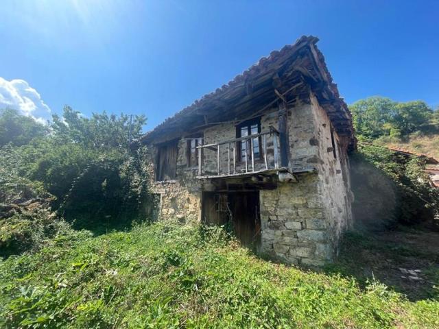 Casa con terreno en venta en Pesaguero, Northern spain photo 0