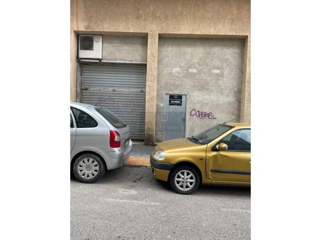 Local comercial en venta en Lleida photo 0