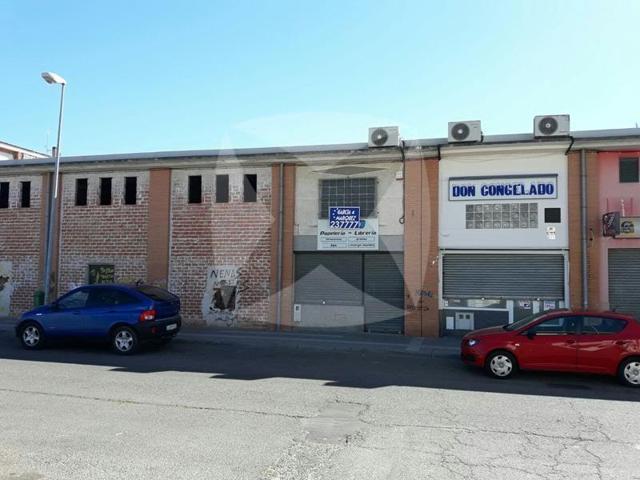 Local comercial en venta en Badajoz, Suerte Saavedra photo 0