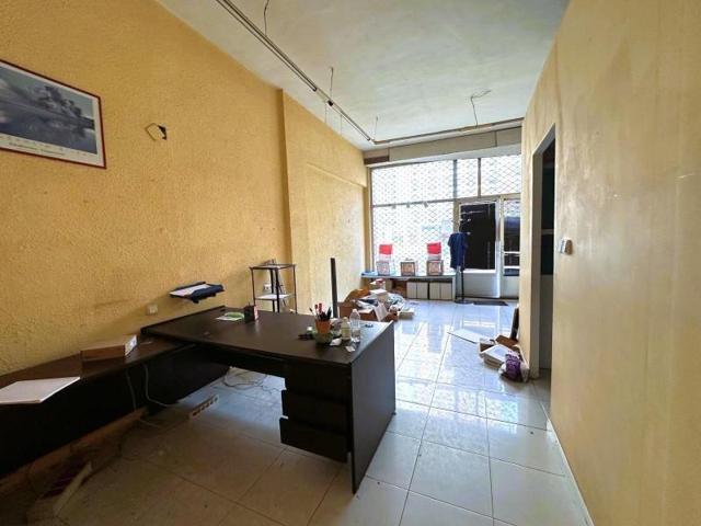 Local comercial en venta en Bilbao, Santutxu photo 0