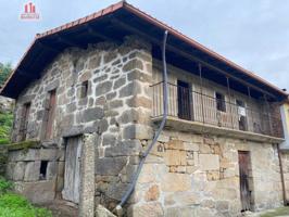 Casa en venta en Ourense, Untes photo 0