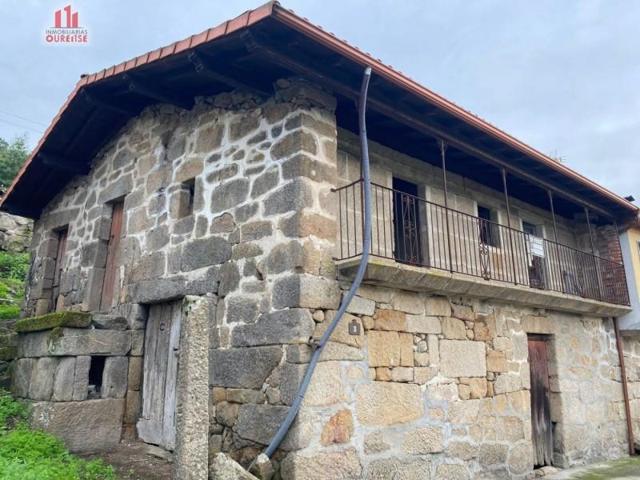Casa en venta en Ourense, Untes photo 0