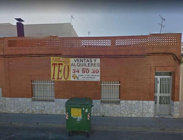 Casas de pueblo en venta en Valdepeñas, Hospital photo 0