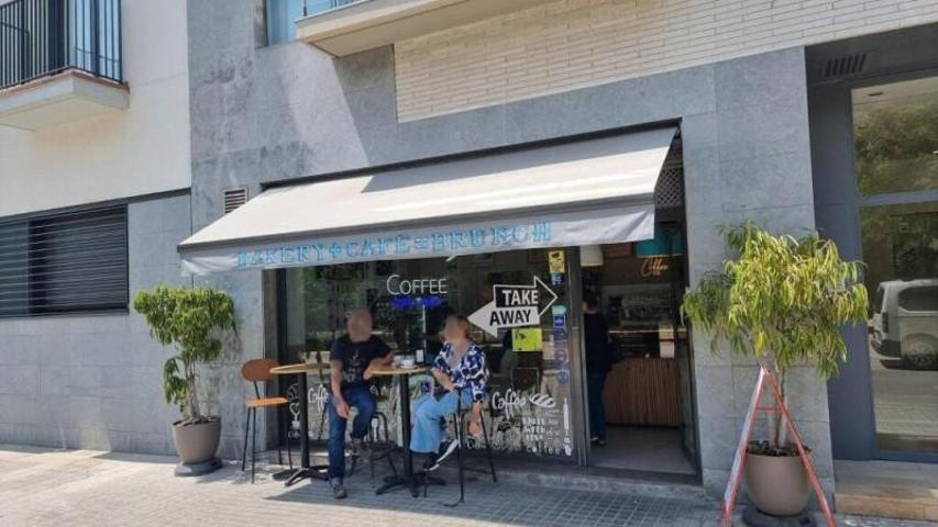 Local comercial en venta en Barcelona photo 0