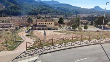 Terreno en venta en Bot, Bot photo 0