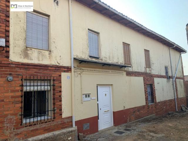 Casas de pueblo en venta en Chozas de Abajo, Villar de Mazarife photo 0