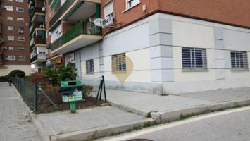 Local comercial en venta en Móstoles photo 0