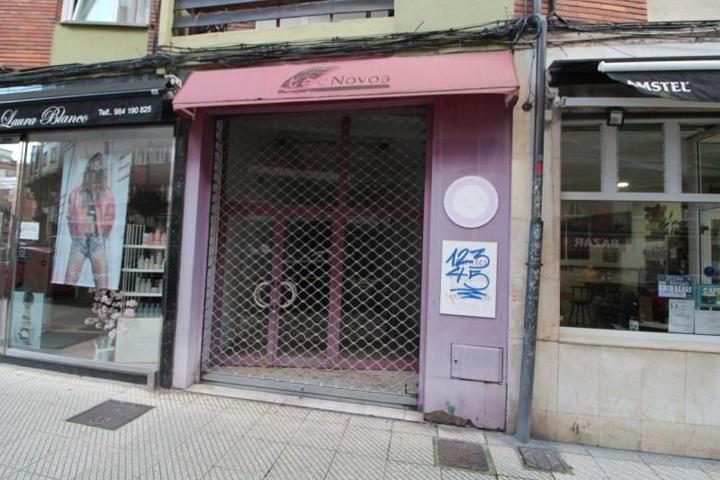 Local comercial en venta en Oviedo, Dominicos photo 0