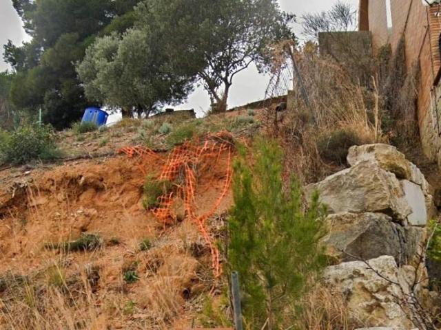 Terreno en venta en Abrera, LES CARPES photo 0