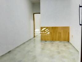 Local comercial en venta en Lucena, Avenida del Parque, 14900 photo 0