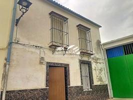 Chalet en venta en Aguilar de la Frontera, Calle La Llave, 14920 photo 0