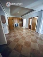 Adosada en venta en Hellín, Hellín photo 0