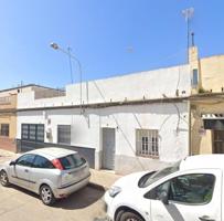 Casa en venta en Alcalá de Guadaira, Ambulatorio viejo photo 0