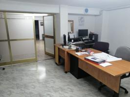 Local comercial en venta en El Carpio, CASCO URBANO photo 0