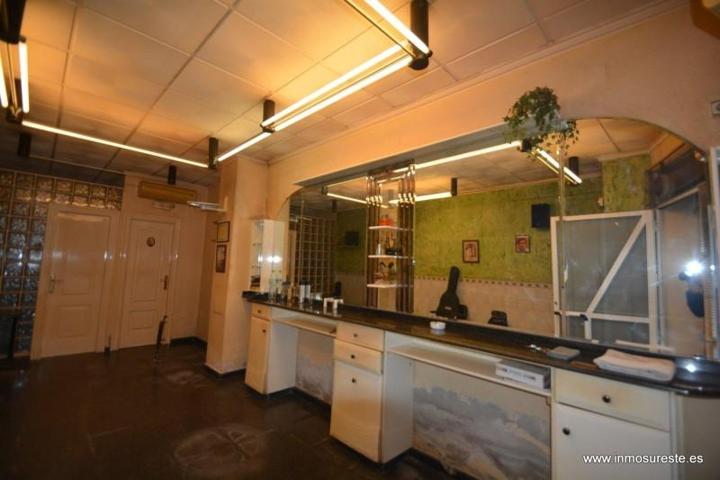 Local comercial en venta en Orihuela, Zona Centro photo 0