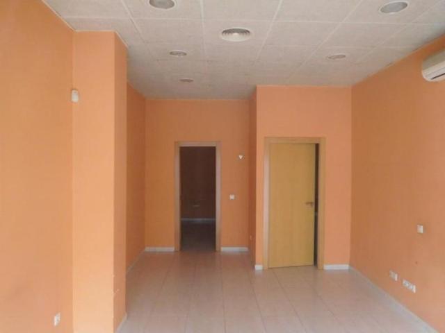 Local comercial en venta en Burriana, Zona Calatrava photo 0