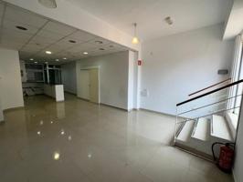 Local comercial en venta en L'Arboç photo 0