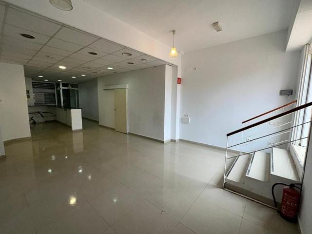Local comercial en venta en L'Arboç photo 0