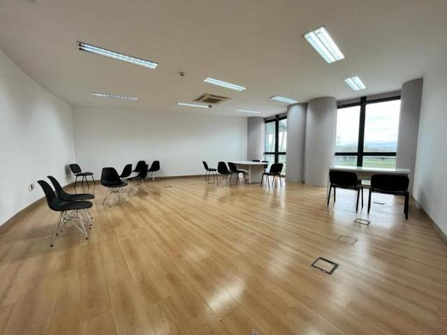 Oficina en venta en Los Barrios, Edificio azabache pol. palmones photo 0