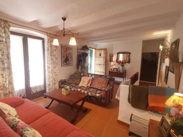 Casa en venta en Higueruela, Centro photo 0