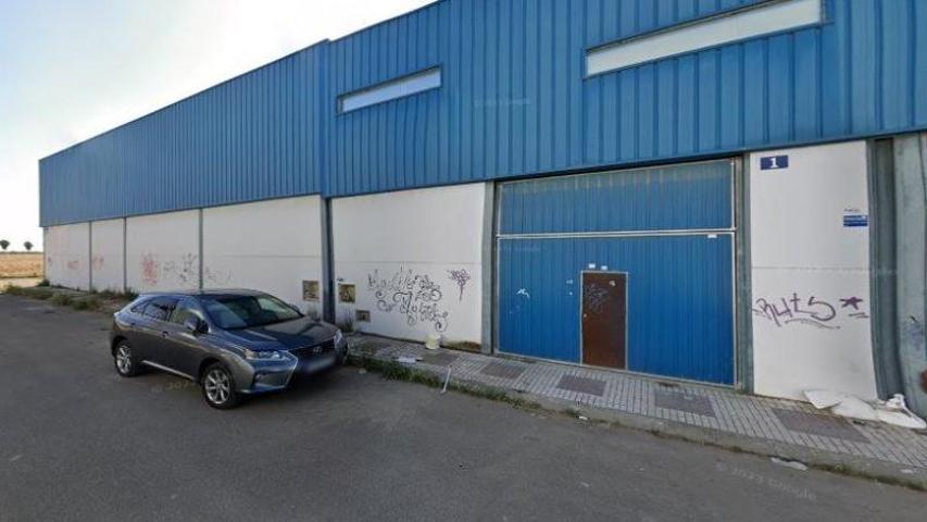 Nave industrial en venta en Alcalá del Río, CALLE CALIGULA photo 0