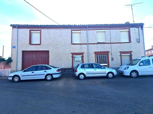Casa en venta en Burgo Ranero, Villaselán photo 0