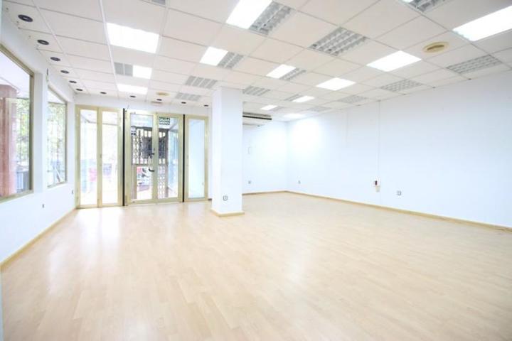 Local comercial en venta en Montijo, CENTRO photo 0