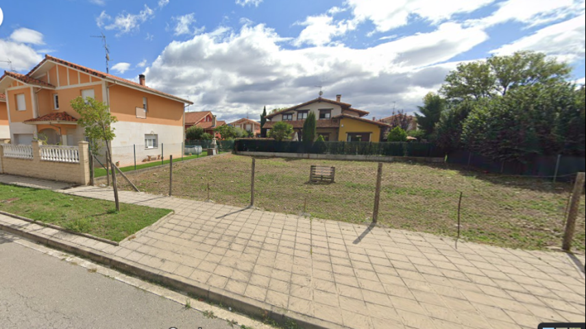 Terreno en venta en Medina de Pomar, Avenida Carlos V, 09500 photo 0