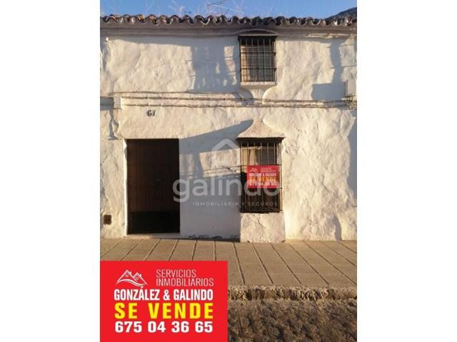 Casa en venta en Osuna photo 0