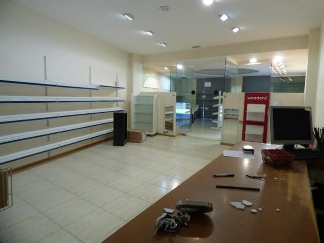 Local comercial en venta en Vilanova del Camí, Estacio photo 0