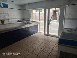 Local comercial en venta en Cornellà de Llobregat, Gavarra photo 0