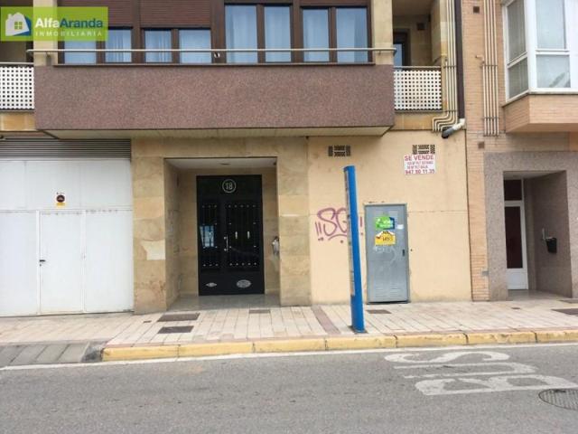Local comercial en venta en Aranda de Duero, San Francisco-Ferial photo 0