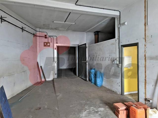 Local comercial en venta en Lugo photo 0
