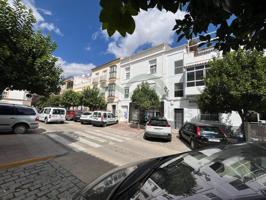 Local comercial en venta en Olvera photo 0