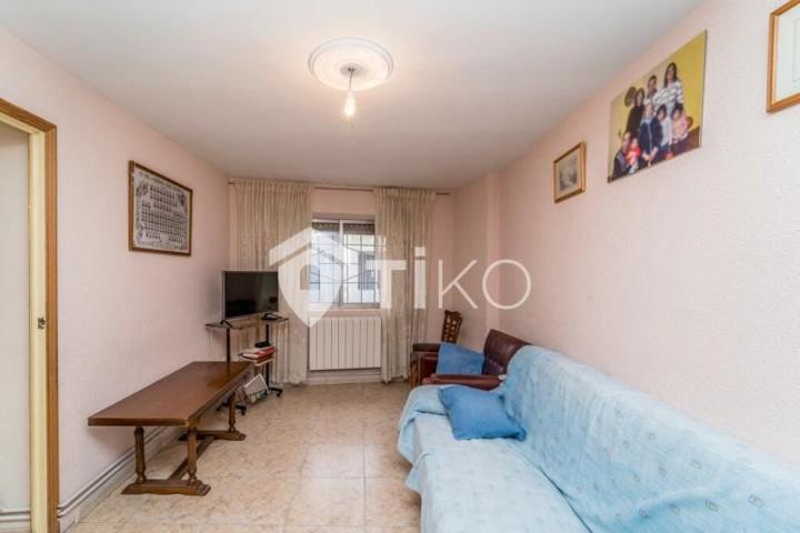 Casa en venta en Cogeces del Monte photo 0