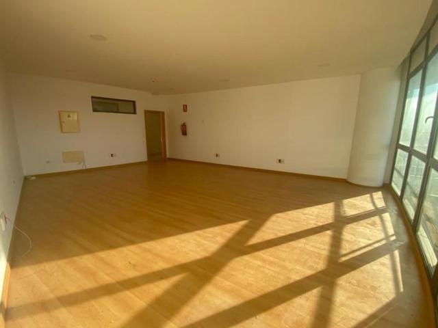 Oficina en venta en Los Barrios, Edificio azabache pol. palmones photo 0