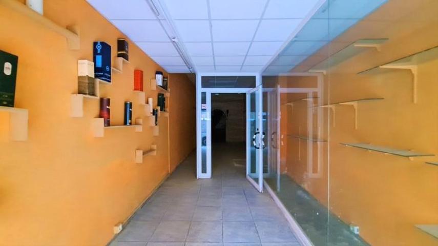 Local comercial en venta en Reus, Mare molas photo 0