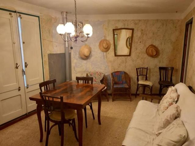 Casa en venta en Riba-roja d'Ebre, Cataluna photo 0