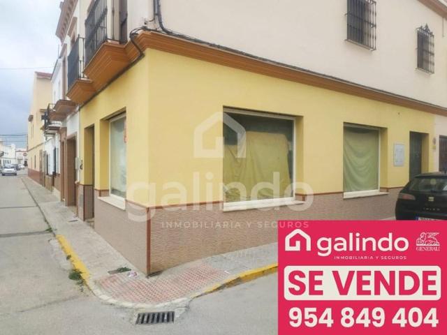 Local comercial en venta en Paradas photo 0