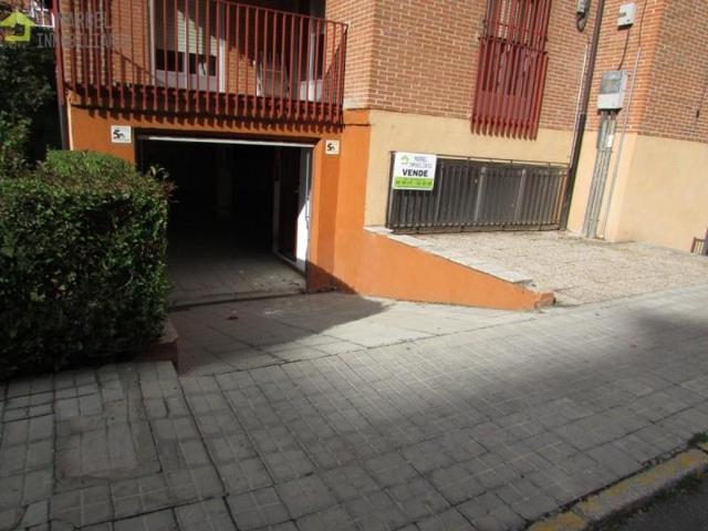 Garaje en venta en Ávila, Sur photo 0