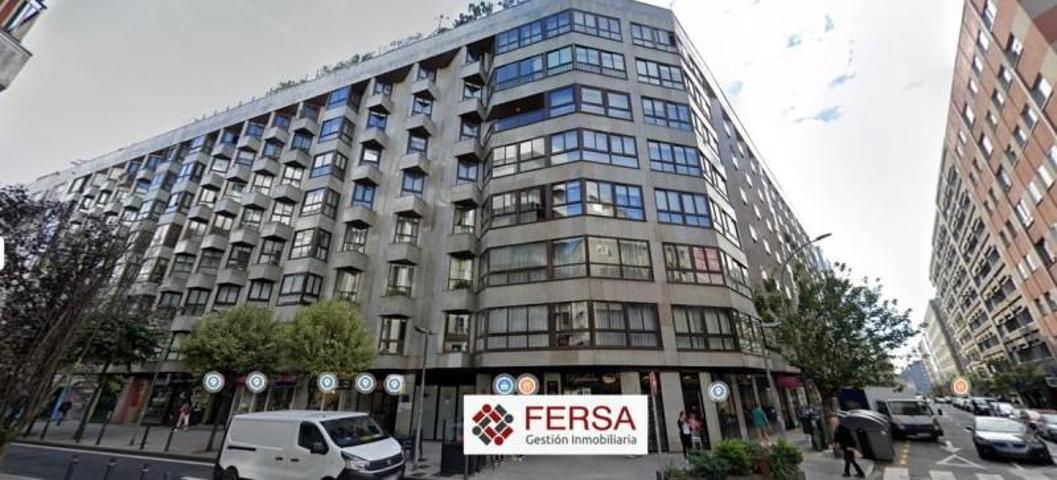 Garaje en venta en Santiago de Compostela, Ensanche photo 0