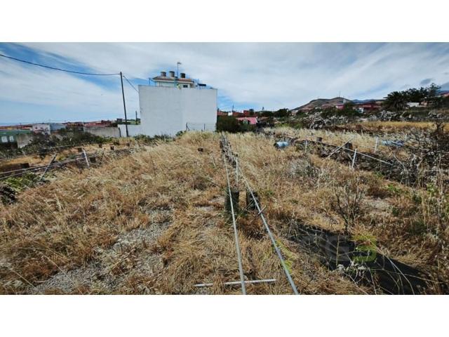 Terreno en venta en Santa Cruz de Tenerife photo 0