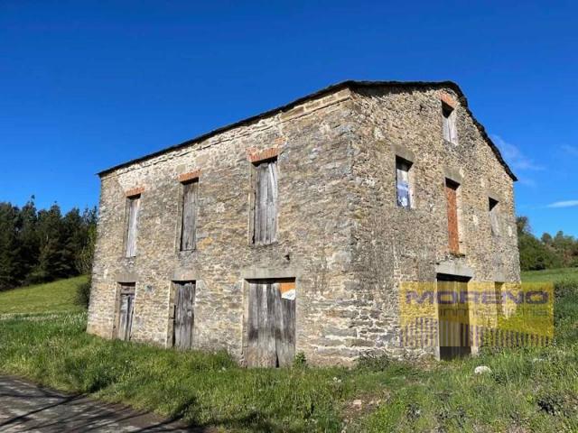 Casa con terreno en venta en Láncara photo 0